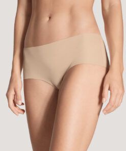 beige sømløs hipster fra calida