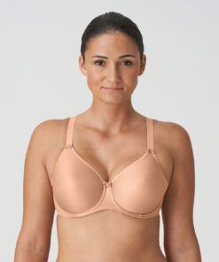 kvinne med beige BH t-skjorte