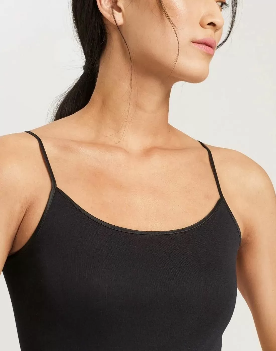 hanro cotton seamless spaghetti topp svart