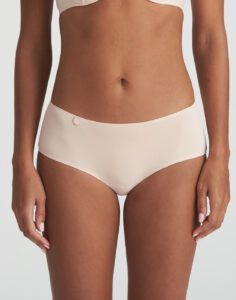 jente i beige hipster truse sømløs