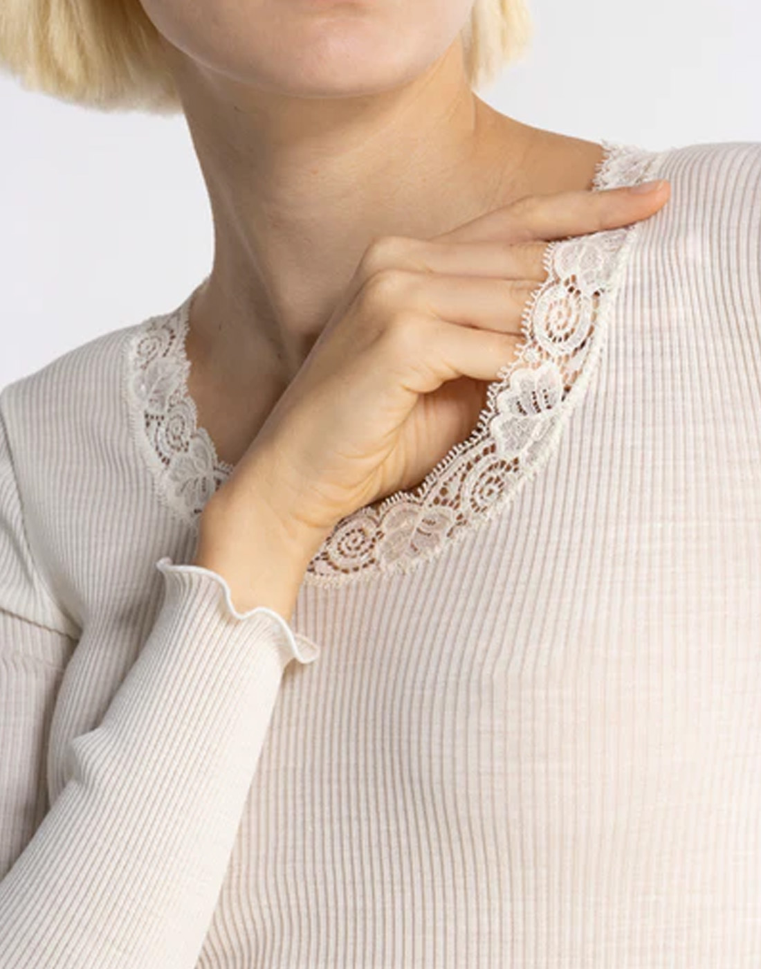 oscalito langermet ull silke genser blonde offwhite