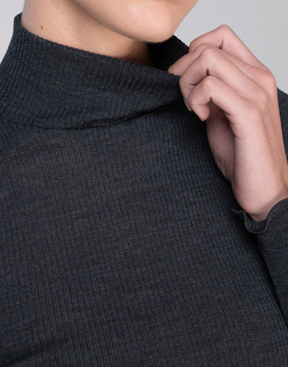 oscalito ull silke genser med høy hals mørkegrå