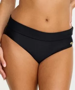 Damella bikinibukse i sort på underkropp