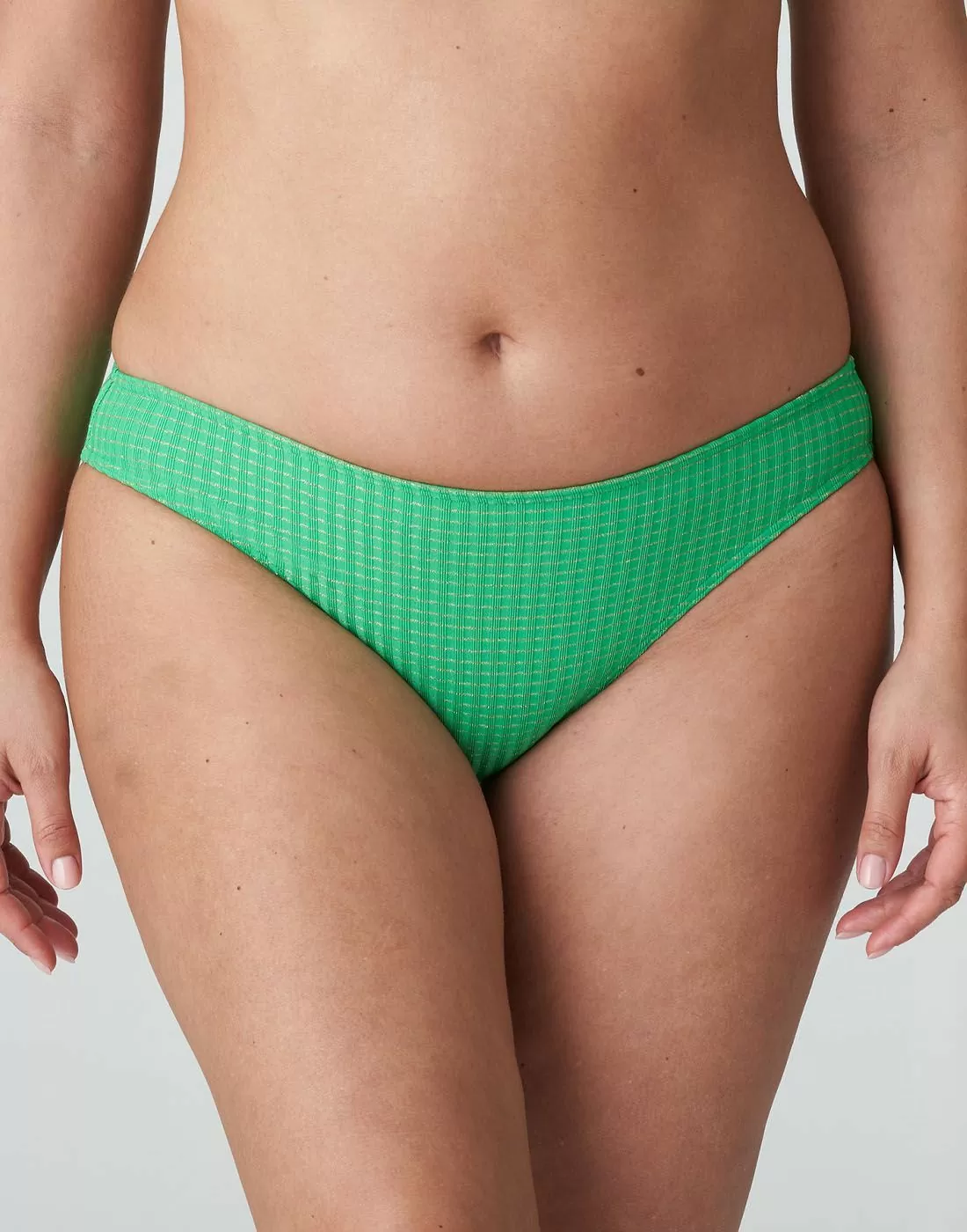 curvy kvinne med grønn bikinitruse fra Prima Donna