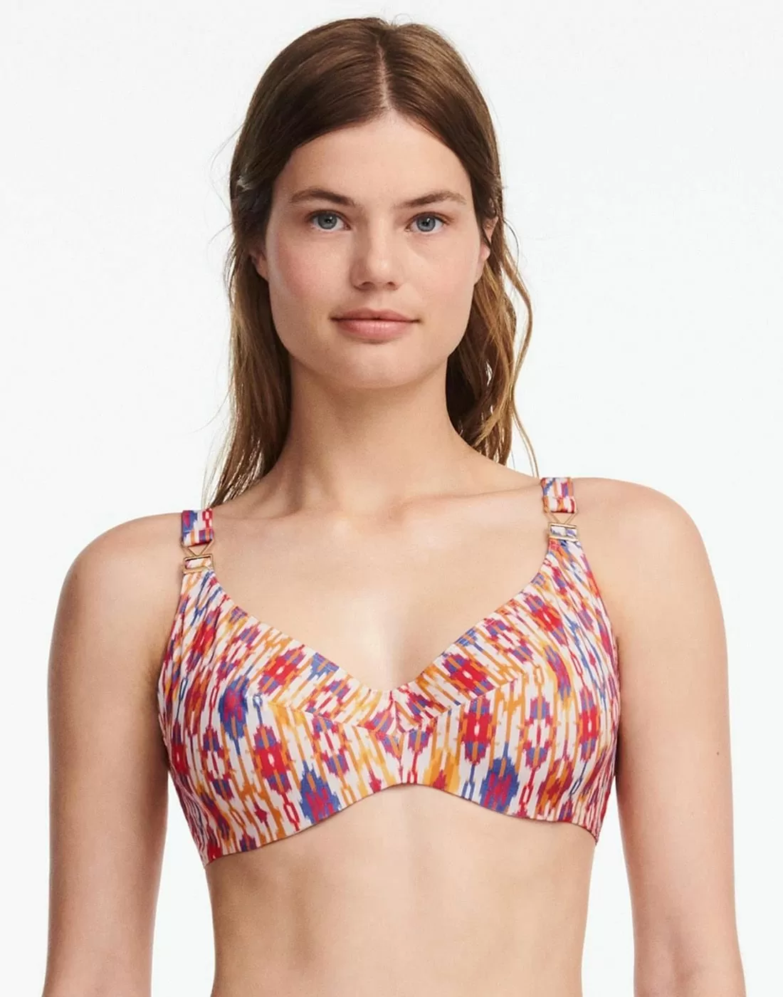 Bikinioverdel på mørkblond jente