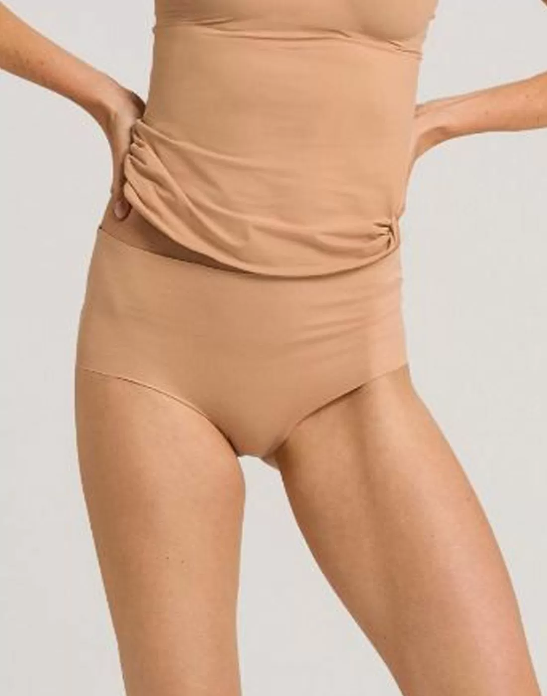 hanro invisible cotton maxi truse beige