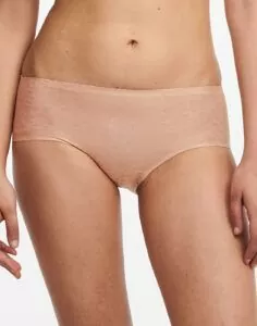 Hudtone hipster fra Chantelle på underkropp