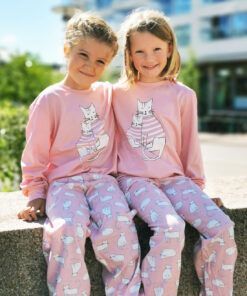 rosa barnepysj til jente med katt på genser og mønster på bukse