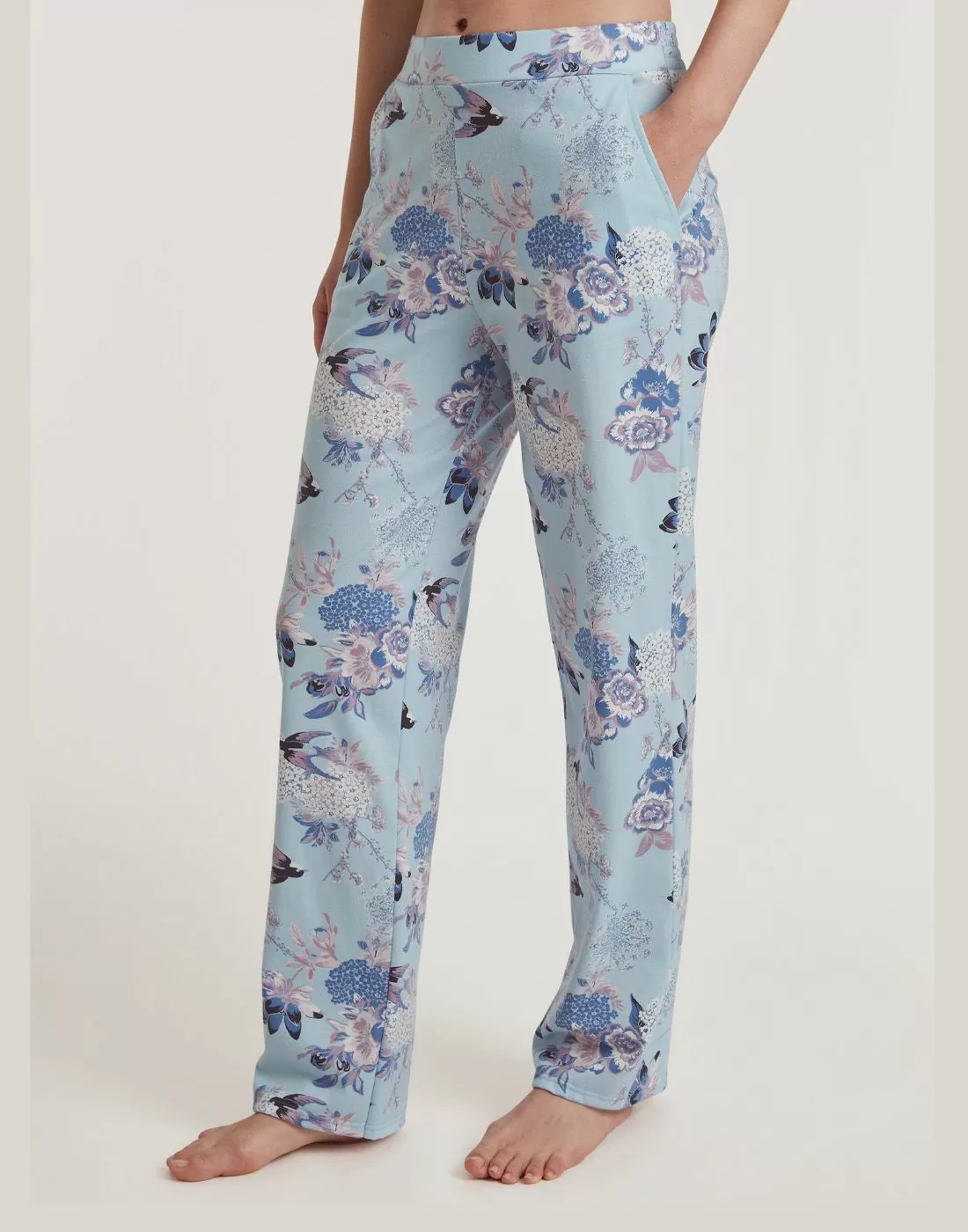 pysjbukse med blå blomster i bomull fra calida