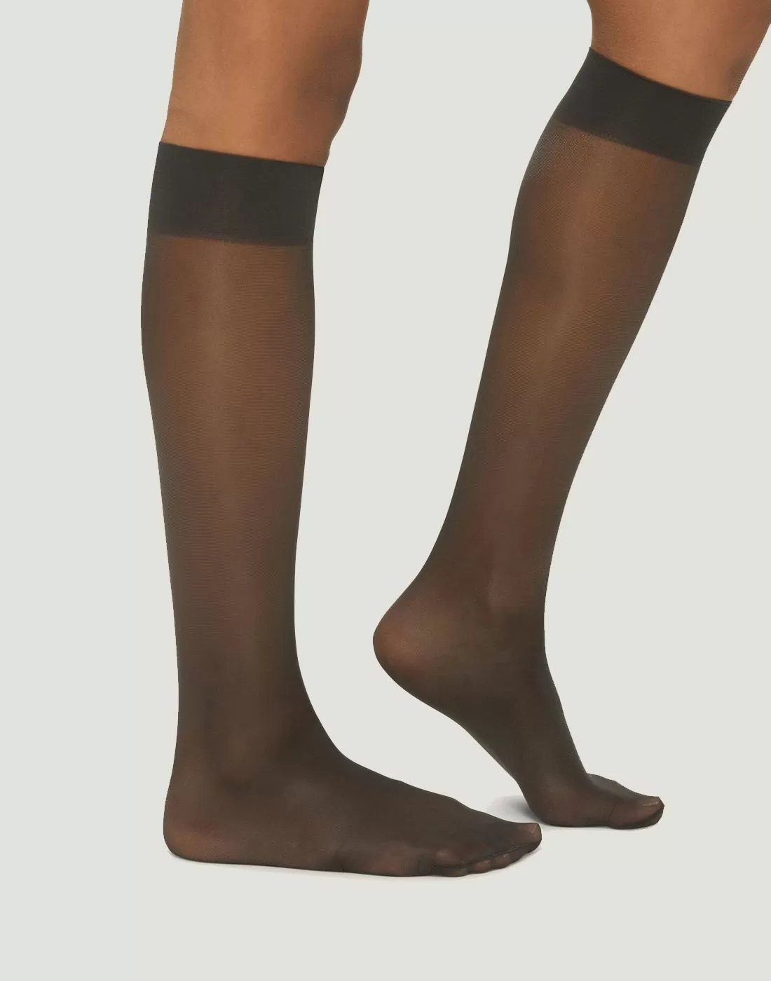 wolford satin touch 20 knestrømpe nearly black