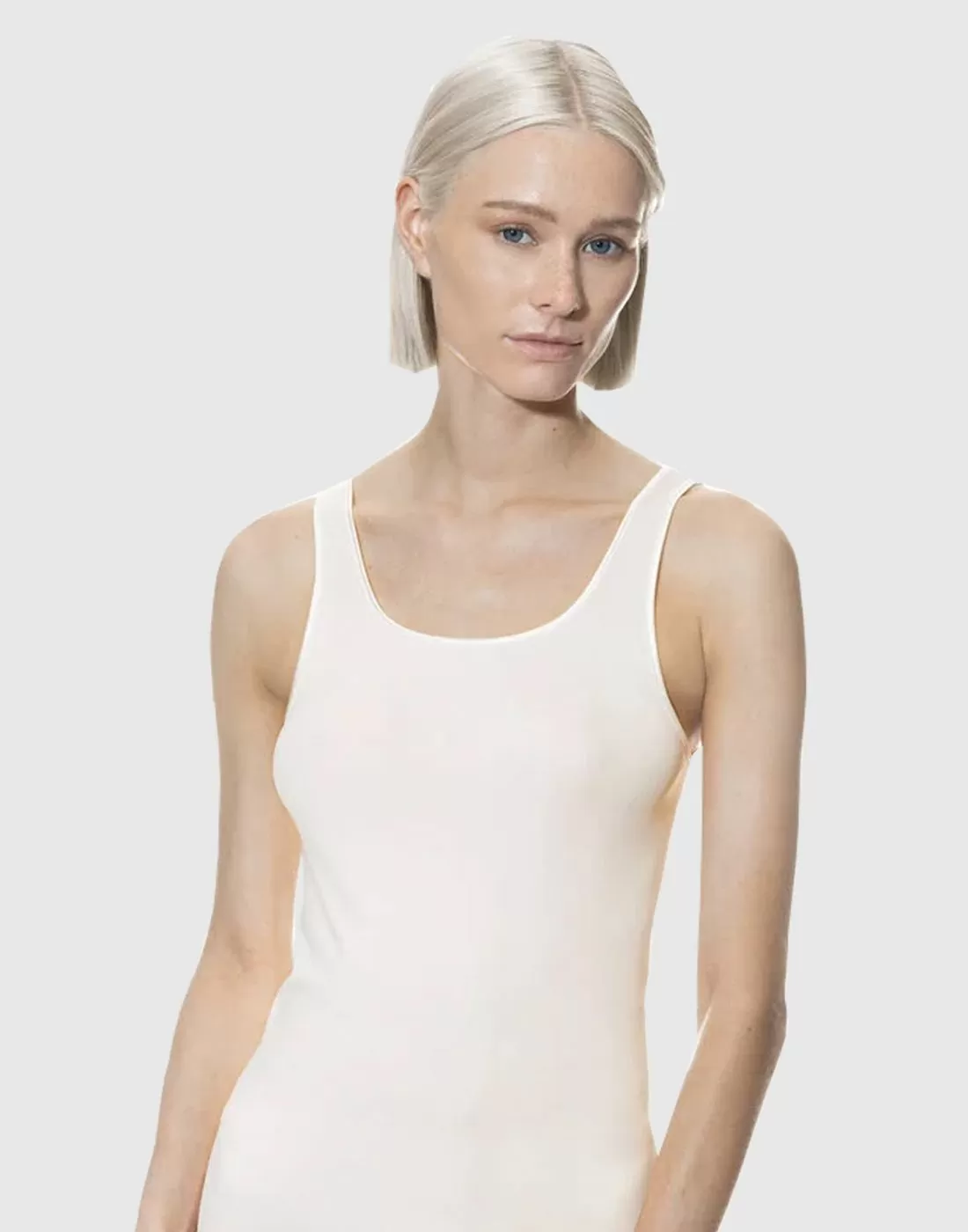Offwhite singlet fra Mey