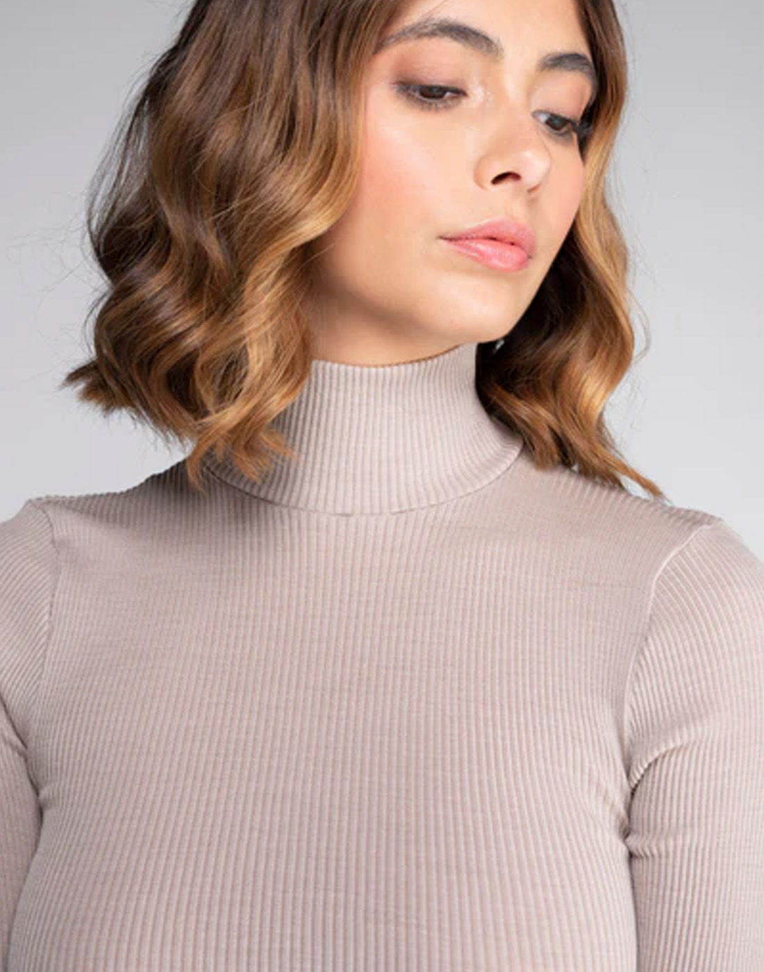 oscalito ull silke genser med høy hals beige