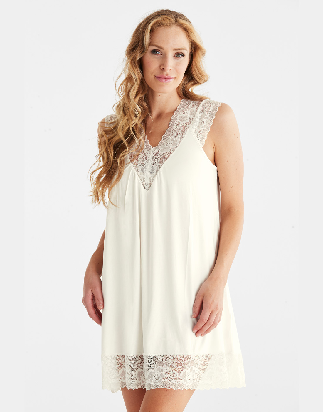 Damella 62808 offwhite nattkjole emelie