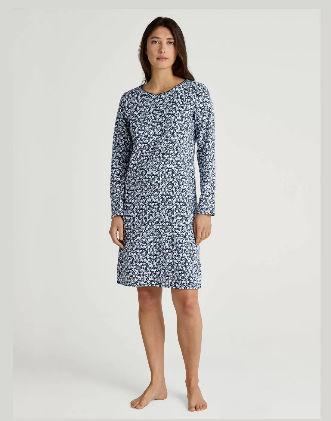 calida favourites sleep nattkjole med blå og hvite blomster