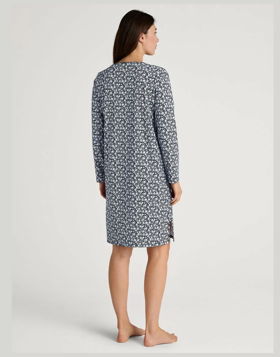 calida favourites sleep nattkjole med blå og hvite blomster