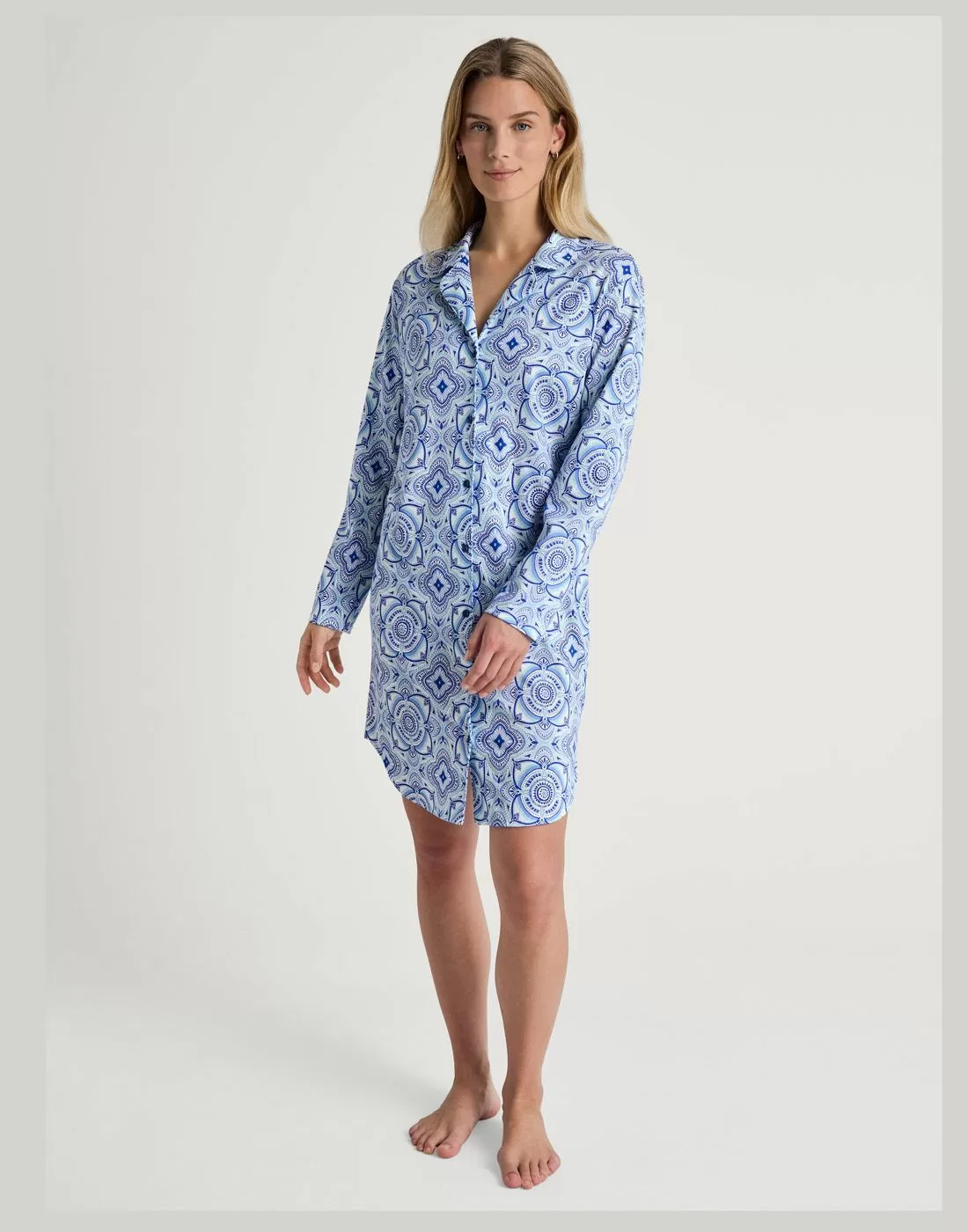 calida pasjamas blå mønster nattøy