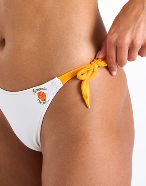 Bikinitruse knyting banana moon hvit yerodasia pleasant