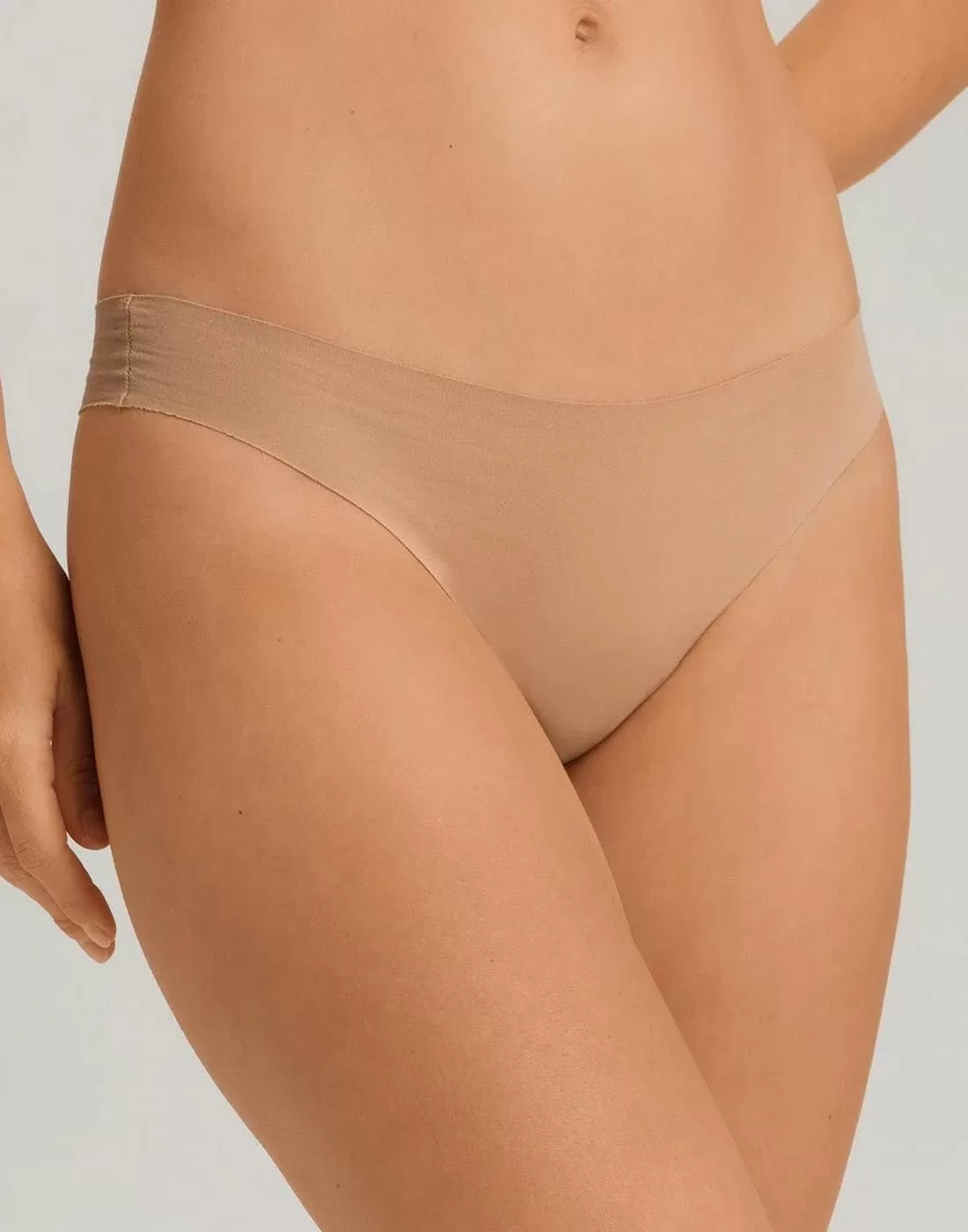 hanro invisible cotton stringtruse beige